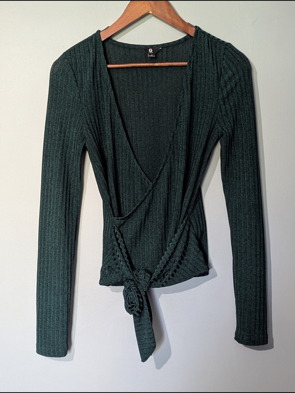 G By Guess Women's Emerald Green Ribbed Wrap Blouse V-neck Tie Waist